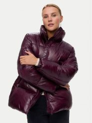 Vero Moda Kurtka zimowa Sabrina 10334696 Bordowy Regular Fit. Czerwone kurtki damskie Vero Moda, na zimę, s, bez wzorów, z syntetyku, bez kaptura. Za 319.99 zł.