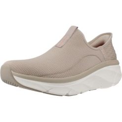 Buty SKECHERS SLIP-INS 150099S DLUX WALKER 2.0 Beżowy. Brązowe trampki i tenisówki damskie Skechers, bez wzorów, z tkaniny. Za 306.99 zł.