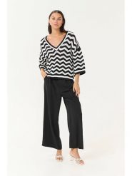 Kaffe Sweter w kolorze czarno-białym rozmiar: M. Białe swetry klasyczne damskie Kaffe, m, z bawełny, bez kołnierzyka. Za 187.07 zł.