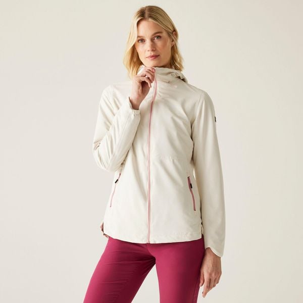 Kurtka turystyczna przeciwdeszczowa damska Hamara IV wodoodporna. Białe kurtki damskie Regatta, bez wzorów, bez kaptura. W wyprzedaży za 289.55 zł.