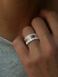 Les Petites Précieuses Pozłacany pierścionek z cyrkoniami rozmiar: 50. Żółte pierścionki damskie Les Petites Précieuses, z cyrkonią, pozłacane. Za 217.99 zł.