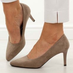 J.Brązowe zamszowe szpilki damskie Sergio Leone 1336. Brązowe szpilki Sergio Leone, bez wzorów, z jeansu, bez obcasa. W wyprzedaży za 152.10 zł.