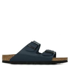 Klapki damskie Birkenstock Arizona. Niebieskie klapki damskie Birkenstock, bez wzorów, z materiału, bez obcasa. Za 589.00 zł.