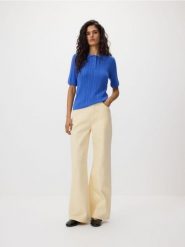 Sweter polo z wełną - niebieski. Niebieskie swetry klasyczne damskie Reserved, l, z dzianiny, bez kołnierzyka. Za 119.99 zł.