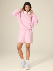 4F Spodenki dresowe damskie - różowe XL. Czerwone szorty damskie 4f, bez wzorów, z dresówki, z podwyższonym stanem. Za 79.99 zł.