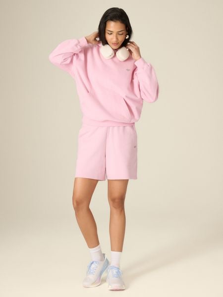 4F Spodenki dresowe damskie - różowe S. Czerwone szorty damskie 4f, bez wzorów, z dresówki, z podwyższonym stanem. Za 79.99 zł.