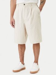 Guess Jeans Szorty jeansowe M6GD39 D7961 Beżowy Regular Fit. Brązowe szorty męskie Guess Jeans, z aplikacjami, z bawełny. Za 349.99 zł.