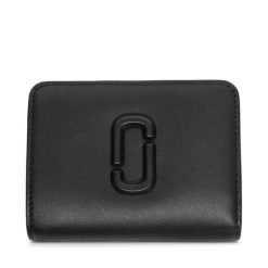 Portfel Marc Jacobs. Czarne portfele damskie MARC JACOBS, bez wzorów. Za 639.99 zł.