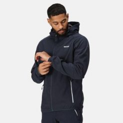 Softshell turystyczny męski Regatta Arec III z kapturem. Niebieskie kurtki softshell damskie Regatta, m, bez wzorów, z softshellu, z kapturem. Za 109.99 zł.