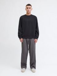 Jack & Jones Bluza w kolorze czarnym rozmiar: M. Czarne bluzy bez kaptura męskie Jack & Jones, m. Za 113.10 zł.