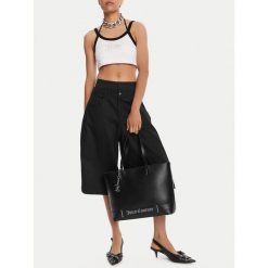 Torebka Juicy Couture. Czarne torebki klasyczne damskie Juicy Couture, bez wzorów, bez dodatków. Za 369.99 zł.