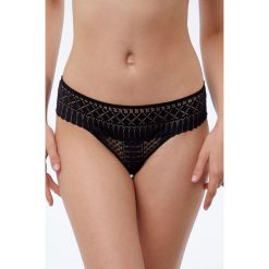Etam - Stringi Ans. Czarne stringi damskie Etam, bez wzorów, z elastanu. W wyprzedaży za 49.90 zł.