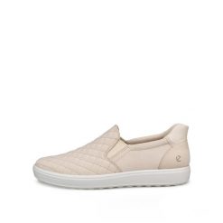 Buty sportowe damskie Ecco Soft 7 Slip On. Brązowe buty sportowe na co dzień damskie ECCO, bez wzorów. Za 492.00 zł.