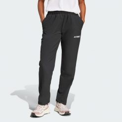 Spodnie Terrex Multi Liteflex. Czarne spodnie dresowe damskie Adidas, na lato, l, bez wzorów, z materiału. Za 369.00 zł.