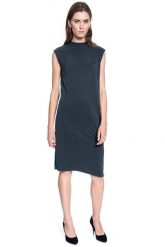 DAMSKA SUKIENKA LEE CUPRO DRESS BLACK L50VQR01 112111433. Czarne sukienki damskie Lee, l, bez wzorów, bez kołnierzyka, bez ramiączek. W wyprzedaży za 59.99 zł.