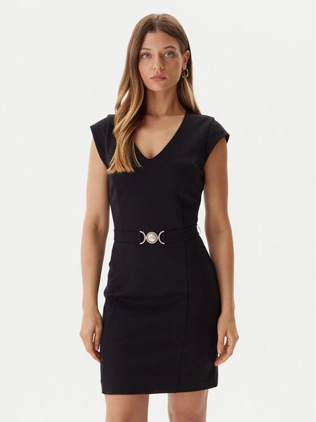 Guess Sukienka koktajlowa W5BK21 KCMU2 Czarny Slim Fit. Czarne sukienki damskie Guess, s, z aplikacjami, z syntetyku, wizytowe, bez kołnierzyka, bez ramiączek. Za 339.99 zł.