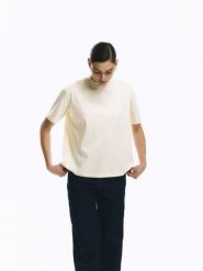 T-shirt oversize z merceryzowanej bawełny - złamana biel. T-shirty damskie Reserved, l, bez wzorów, z bawełny, bez kołnierzyka. Za 119.99 zł.