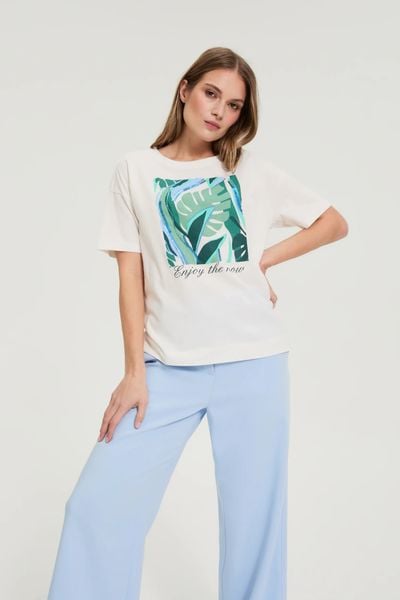 T-shirt z nadrukiem biały. Białe t-shirty damskie MOODO, l, bez wzorów, z bawełny, bez kołnierzyka. Za 59.99 zł.