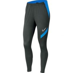 Spodnie Sportowe damskie Nike Dry Academy Pro. Niebieskie spodnie dresowe damskie Nike, s. W wyprzedaży za 169.20 zł.