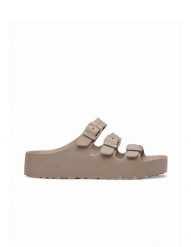 Sandały Birkenstock Beżowe. Brązowe sandały damskie Birkenstock, bez wzorów, bez obcasa. Za 342.40 zł.