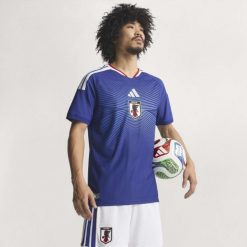 Koszulka Japan 26/27 Home Authentic. Niebieskie t-shirty sportowe męskie Adidas, bez ramiączek, do piłki nożnej. Za 649.00 zł.