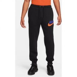 Spodnie sportowe męskie Nike Club. Czarne spodnie dresowe męskie Nike, z dresówki. Za 508.00 zł.