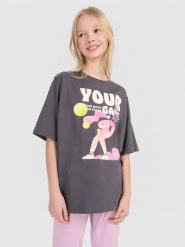 4F T-shirt oversize z nadrukiem dziewczęcy - szary 134 (8-9 lat). Szare koszulki dziewczęce 4f, bez wzorów, z bawełny, bez ramiączek. W wyprzedaży za 19.99 zł.