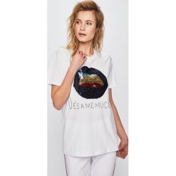 Silvian Heach - Top. Białe topy damskie Silvian Heach, s, z aplikacjami, z bawełny, bez kołnierzyka. W wyprzedaży za 139.90 zł.