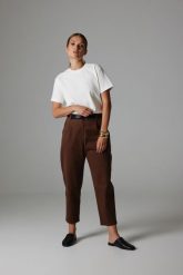 SPODNIE MARINA BRĄZOWE S - Flawless. Brązowe spodnie materiałowe damskie Flawless, bez wzorów, z bawełny, eleganckie, z podwyższonym stanem. Za 498.00 zł.