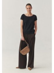 TATUUM Bluzka w kolorze granatowym rozmiar: XXL. Niebieskie bluzki damskie Tatuum, xxl, bez wzorów, bez kołnierzyka, bez ramiączek. Za 109.00 zł.