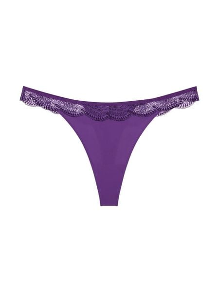 Triumph Stringi - Comfort Glam Kobiety Sztuczne włókno lila, 40. Stringi damskie Triumph, bez wzorów, z koronki. Za 69.95 zł.