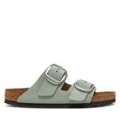 Klapki Birkenstock. Zielone klapki damskie Birkenstock, bez wzorów, bez obcasa. Za 479.99 zł.