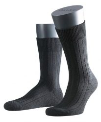 Skarpety Falke Teppich Im Schuh. Brązowe skarpetki męskie Falke, bez wzorów, z materiału. Za 136.00 zł.
