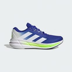 Buty do biegania Questar 3. Białe obuwie do biegania damskie Adidas. Za 349.00 zł.