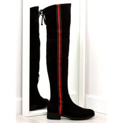 Muszkieterki z lampasem czarne HFN-0296-2 Black. Czarne kozaki damskie ButyModne, bez obcasa, na płaskiej podeszwie. W wyprzedaży za 149.00 zł.