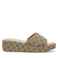 Klapki Nine West. Brązowe klapki damskie Nine West, bez wzorów, bez obcasa. Za 179.99 zł.