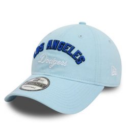 Czapka z daszkiem New Era. Niebieskie czapki z daszkiem damskie New Era, bez wzorów. Za 119.99 zł.