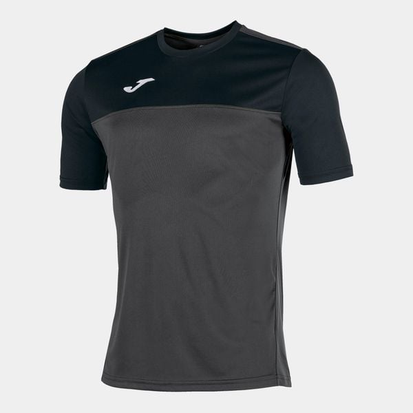 Koszulka do piłki nożnej męska Joma Winner. Czarne t-shirty sportowe męskie Joma, l, z materiału, bez ramiączek, do piłki nożnej. Za 149.50 zł.
