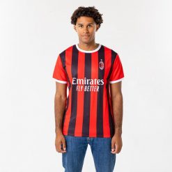 Koszulka domowa AC Milan - rozmiar XL. Czarne t-shirty sportowe męskie AC MILAN, m, bez ramiączek, do piłki nożnej. Za 223.27 zł.
