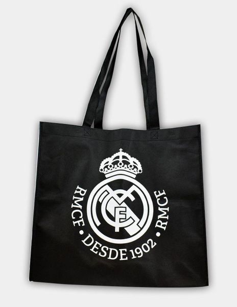Real Madryt torba na zakupy shopping bag czarna. Czarne torebki klasyczne damskie Real Madrid, bez wzorów, z materiału, bez dodatków. Za 25.00 zł.