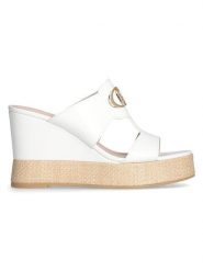 Liu Jo Skórzane klapki w kolorze białym na koturnie rozmiar: 38. Białe klapki damskie Liu Jo, bez wzorów, bez obcasa, na koturnie. Za 280.44 zł.