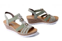 RIEKER 619B2-52 green, sandały damskie. Zielone sandały damskie Rieker, bez wzorów, bez obcasa, na koturnie. Za 255.92 zł.