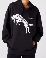 WRANGLER 75TH ANNI HOODIE MĘSKA BLUZA KAPTUR LOGO NADRUK BLACK BEAUTY W645HTZ13 112146187. Czarne bluzy z kapturem męskie Wrangler, l. Za 159.99 zł.