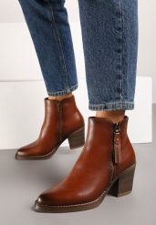 Brązowe Botki Kowbojki na Słupku z Ozdobnym Suwakiem Besila. Brązowe botki damskie Renee, z jeansu, boho, bez obcasa, na obcasie, bez zapięcia. Za 179.99 zł.