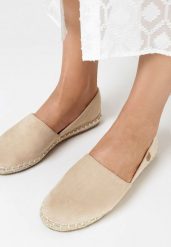 Beżowe Espadryle Qualifications. Brązowe espadryle damskie Born2be, w ażurowe wzory, z koronki, bez obcasa, na płaskiej podeszwie. Za 69.99 zł.