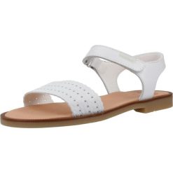 Sandały PABLOSKY 451600P Biały. Białe obuwie trekkingowe damskie Pablosky, ze skóry, bez zapięcia. Za 254.99 zł.