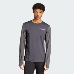 Koszulka z długim rękawem Multi Synthetic Base Layer. Szare koszulki męskie z długim rękawem Adidas, uniwersalny. Za 219.00 zł.