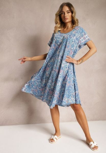Niebieska Sukienka Boho z Wiskozy z Cienkim Paskiem w Talii Rivasea. Niebieskie sukienki damskie Renee, bez wzorów, z wiskozy, boho, bez kołnierzyka, bez ramiączek, midi, rozkloszowane. Za 69.99 zł.