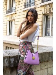 Christian Laurier Skórzana torebka "Hely" w kolorze fioletowym - 24 x 22 x 6,5 cm rozmiar: onesize. Różowe torebki klasyczne damskie Christian Laurier, bez wzorów, z materiału, bez dodatków. Za 239.99 zł.