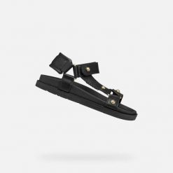 Sandały GEOX J SANDAL FOAMMENTERA Czarny. Czarne obuwie trekkingowe damskie Geox, bez wzorów, z syntetyku, bez obcasa. Za 253.99 zł.